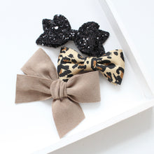 Load image into Gallery viewer, Leopard print set - Clip or headband