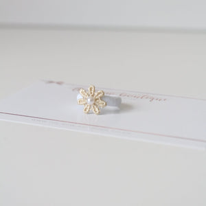 My first delicate bobbles - 2 colours