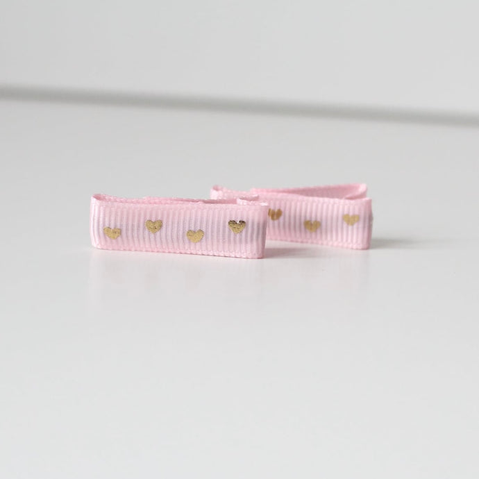 Pink heart ribbon clip