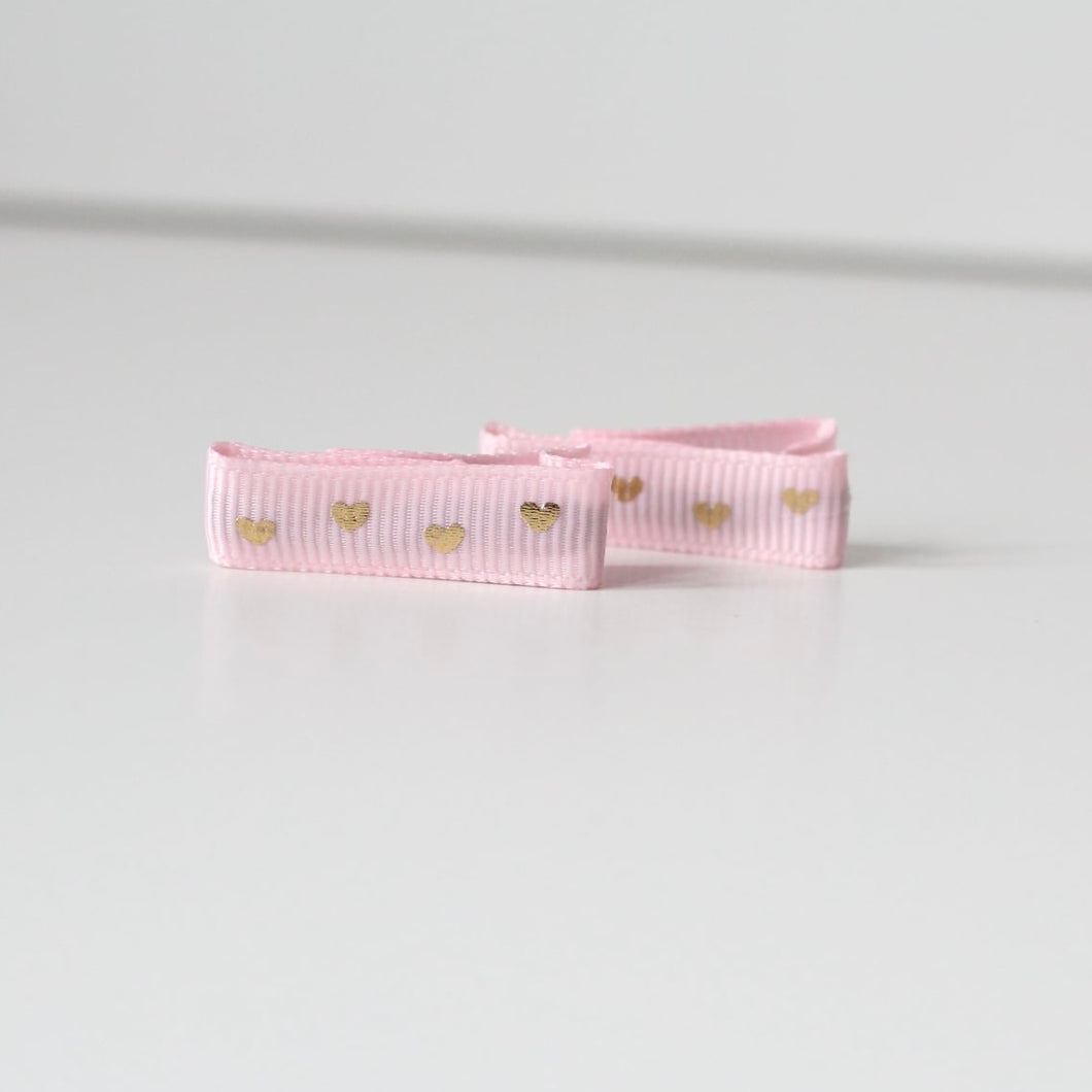 Pink heart ribbon clip