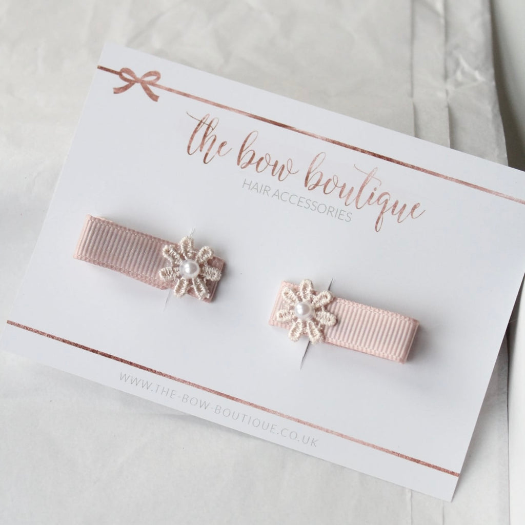 My first pigtail clip set | Light soft dusky delicate daisy with pearl
