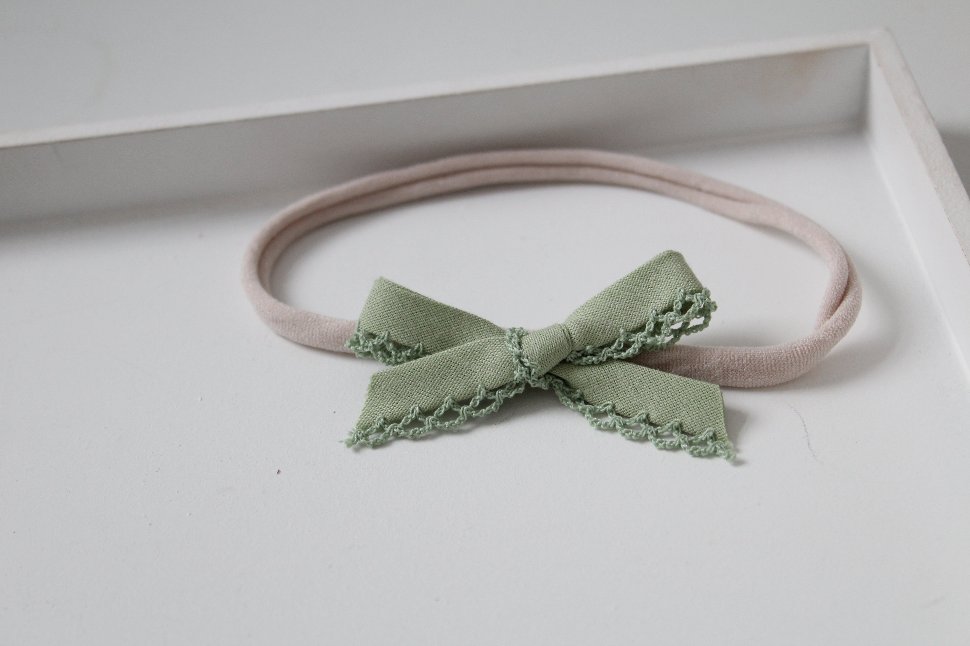 Hand tied bows | 16 Colours