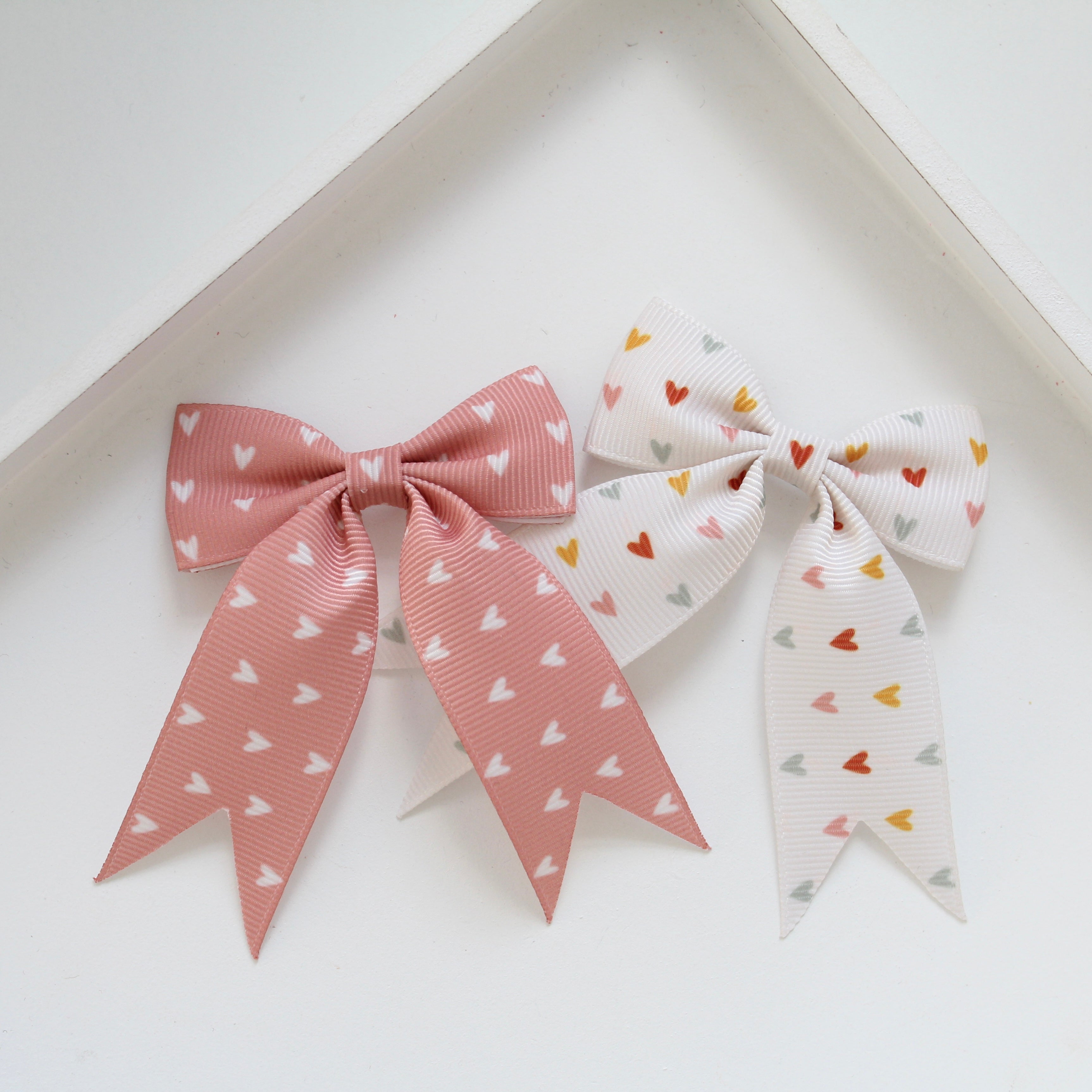 Heart tail ribbon bow clip | 2 colours