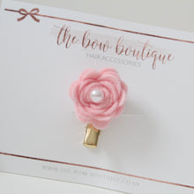 Load image into Gallery viewer, Pink flower clip with pearl