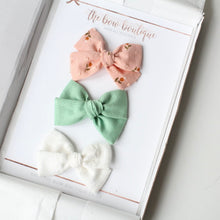 Load image into Gallery viewer, Sweetheart bow set