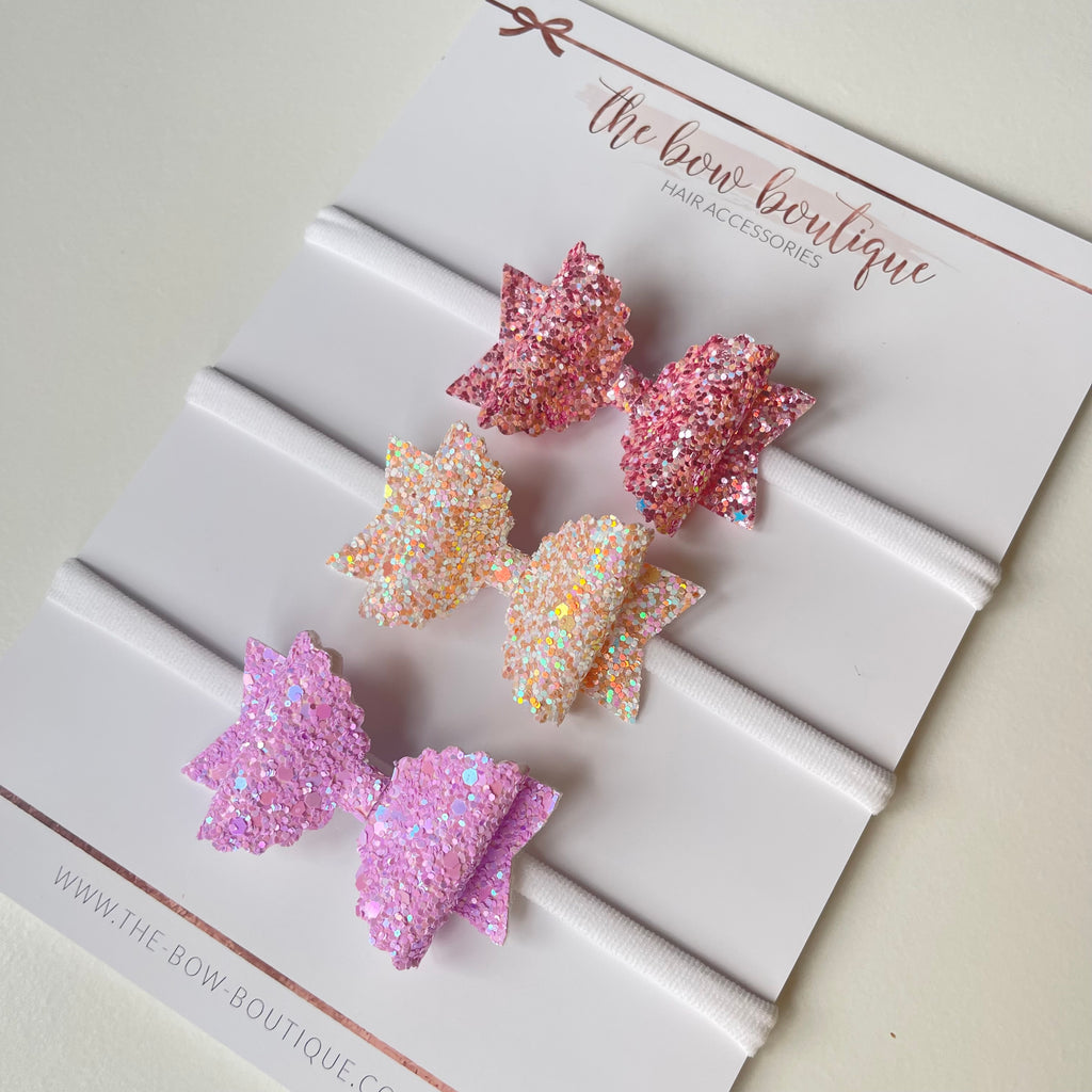Small scalloped glitter bows set of 3