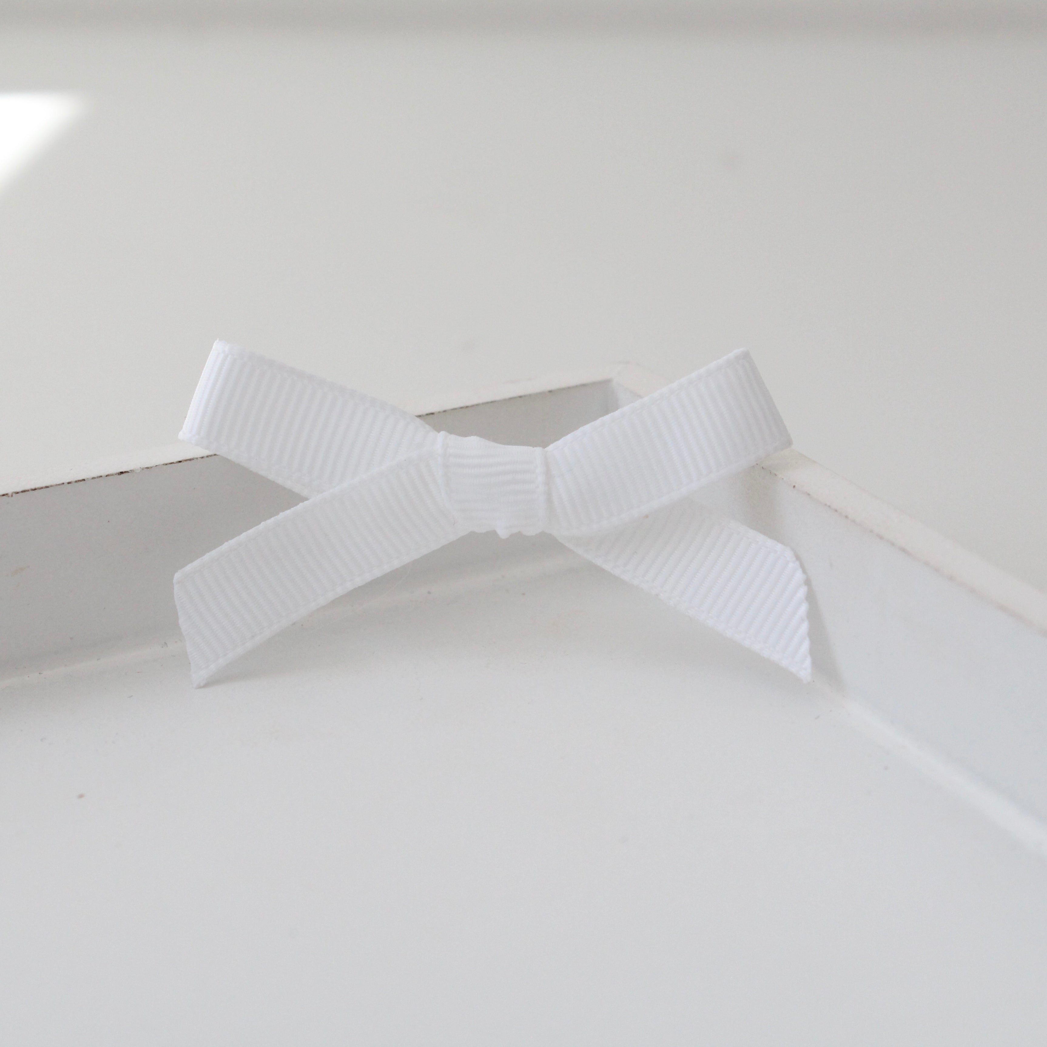 Hand tied ribbon bow clips | 41 Colours