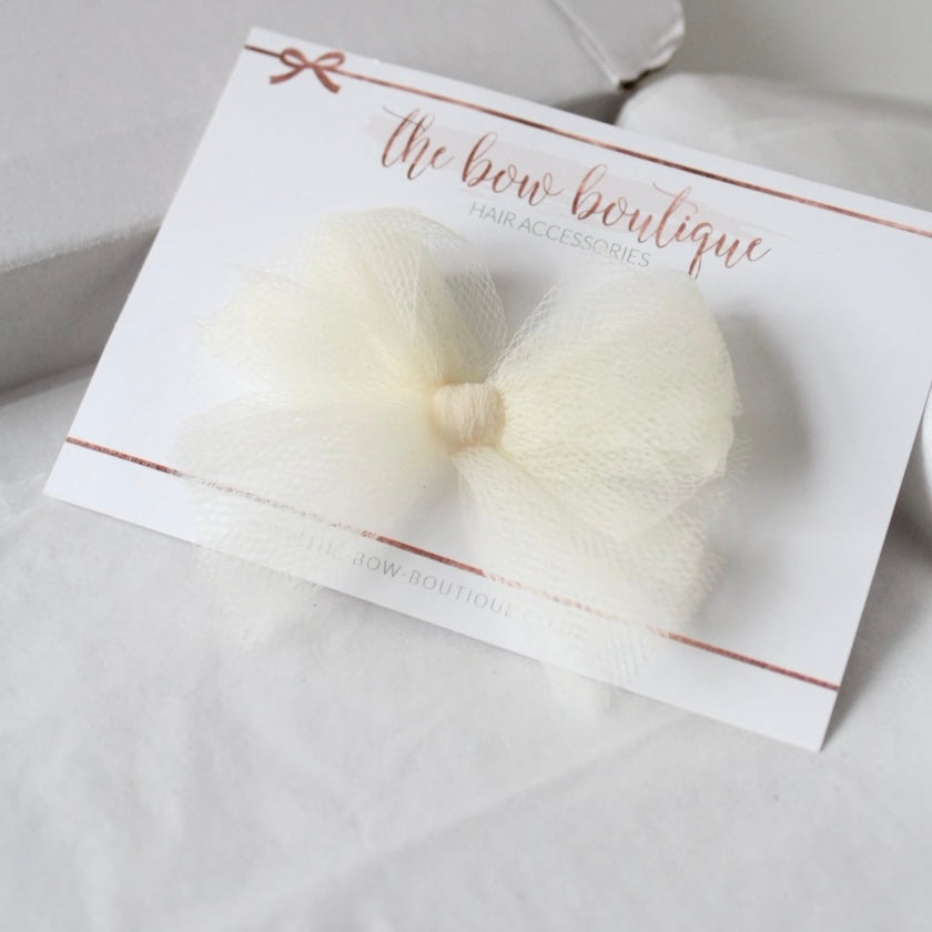 Cream tulle bow | 2 sizes | Clip or headband