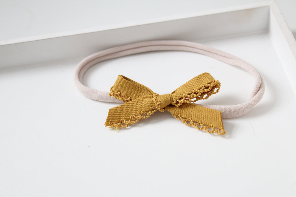 Hand tied bows | 16 Colours