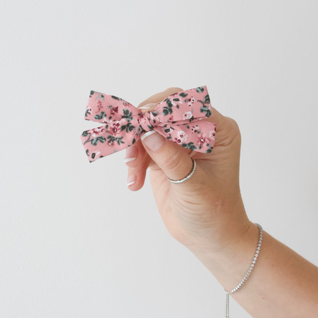 Nora - Timeless bows