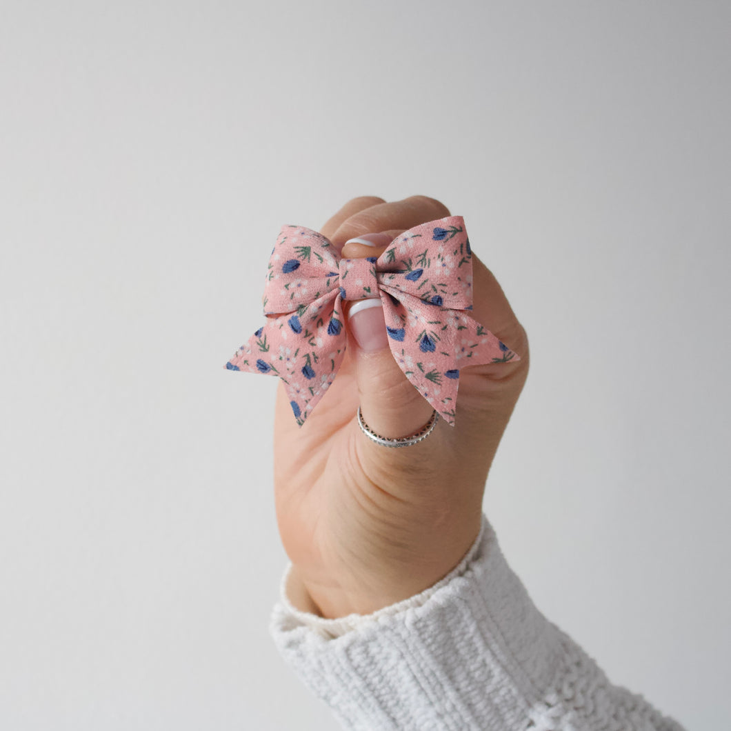 Short tail pink & blue floral bow