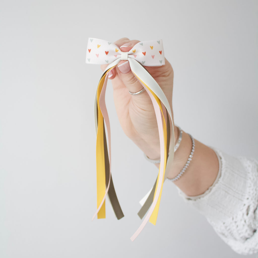 Neutral hearts tail pinch ribbon bow | 2 sizes | Clip or bobble