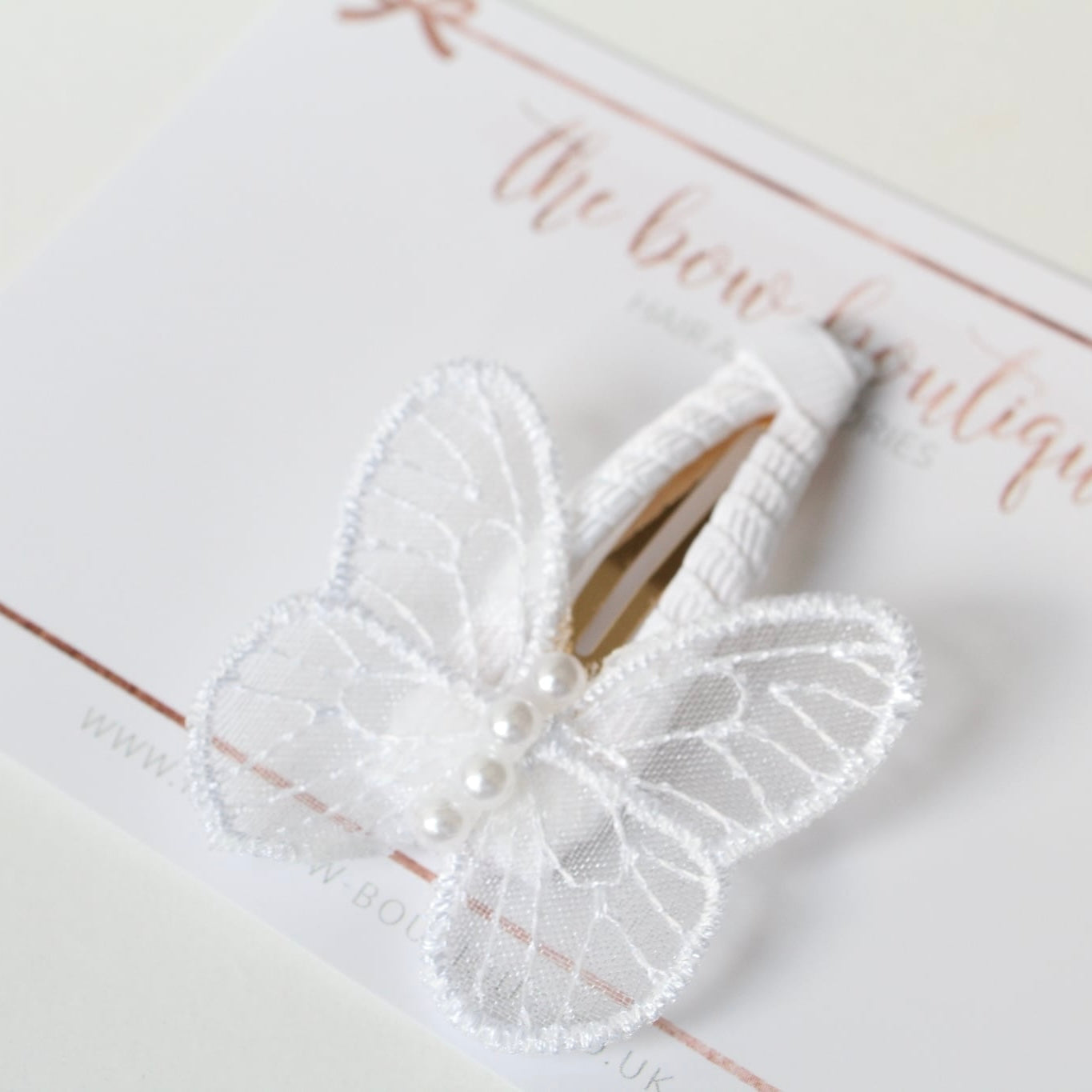 Delicate pearl butterfly snappy clips | 9 colours