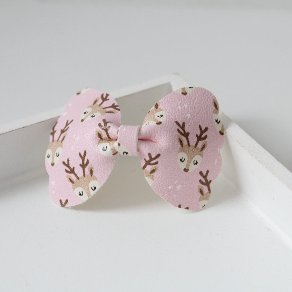 Pinkmas reindeer scalloped bow | Clip or headband