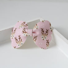 Load image into Gallery viewer, Pinkmas reindeer scalloped bows