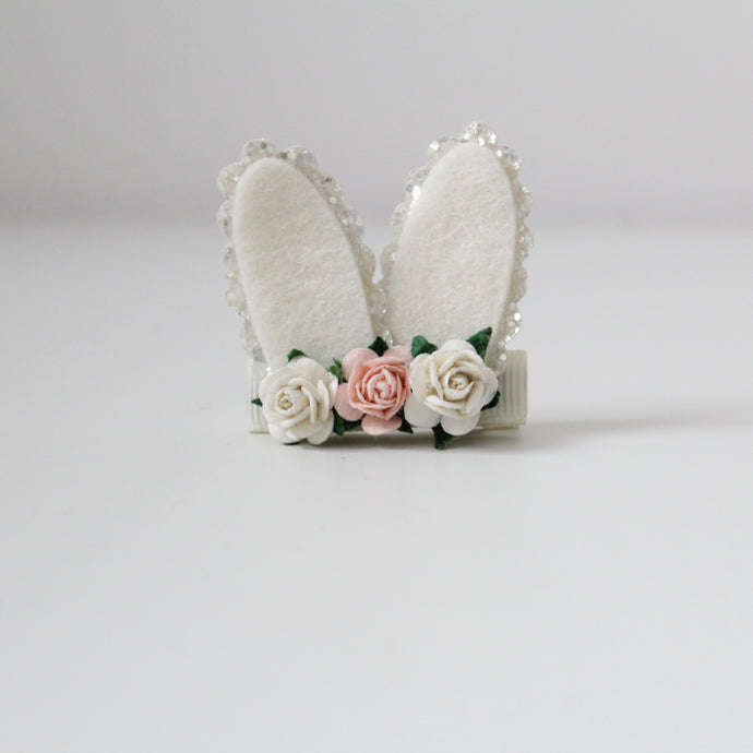 Cream bunny ear clip