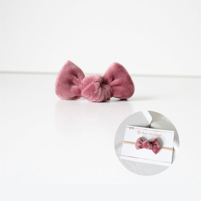Dusky velvet knot bows