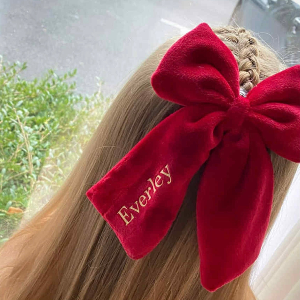 Velvet large bow clip