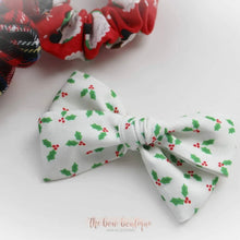 Load image into Gallery viewer, Christmas holly mini sweetheart bows