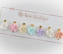 Load image into Gallery viewer, Spring pastel mini flower clip set