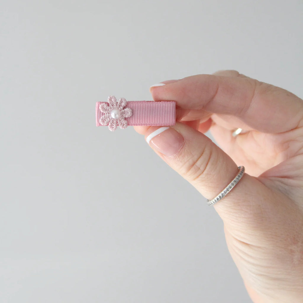My first delicate flower clip | 4 Colours