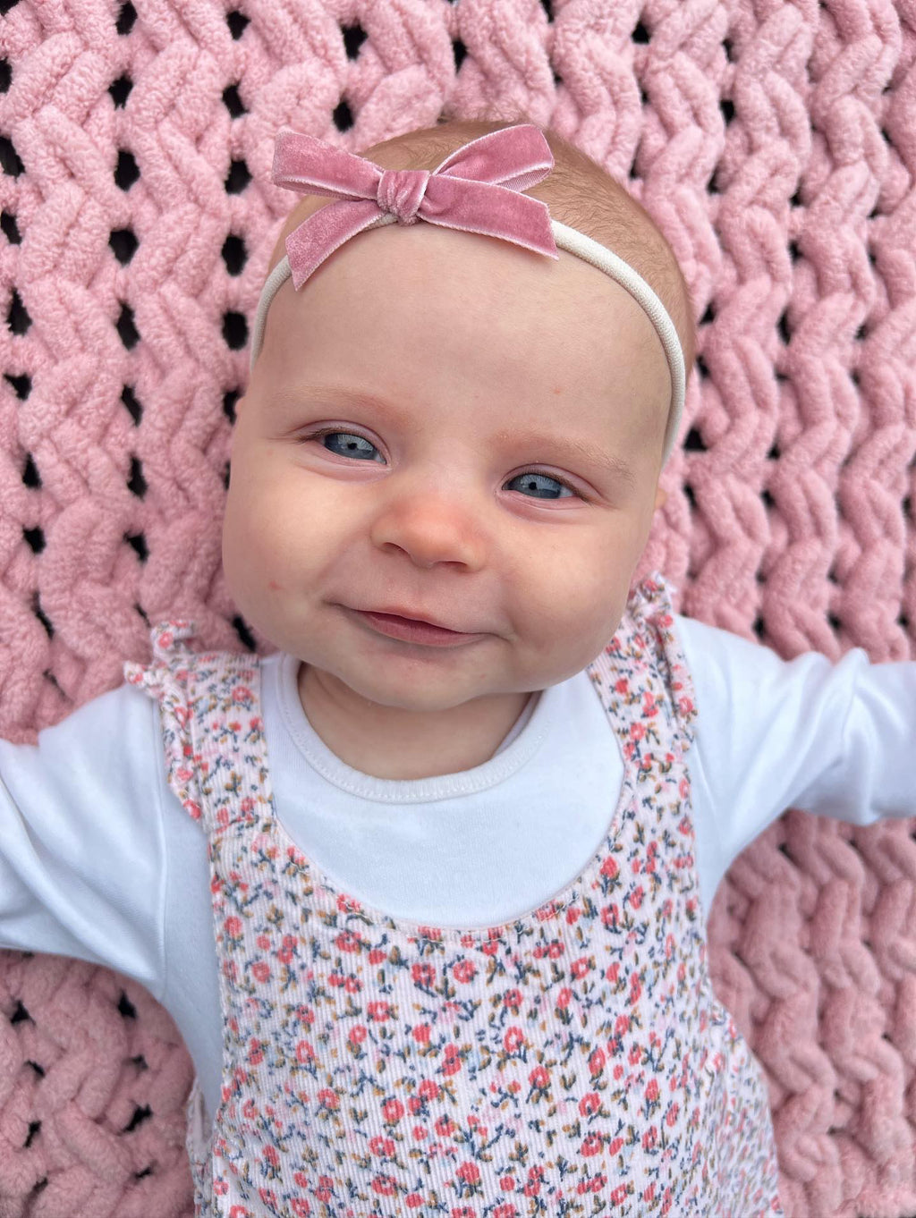 Mini velvet bows | 16 Colours | Clip or headband