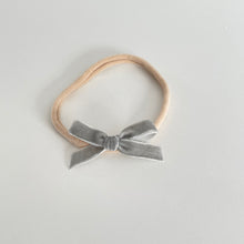 Load image into Gallery viewer, My first mini velvet bows - 10 Colours