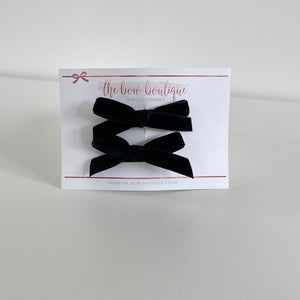 My first mini velvet bows - 10 Colours