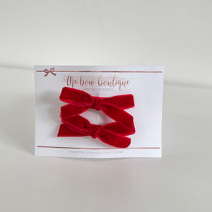 My first mini velvet bows - 14 Colours