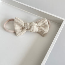 Load image into Gallery viewer, Natural waffle knot bows