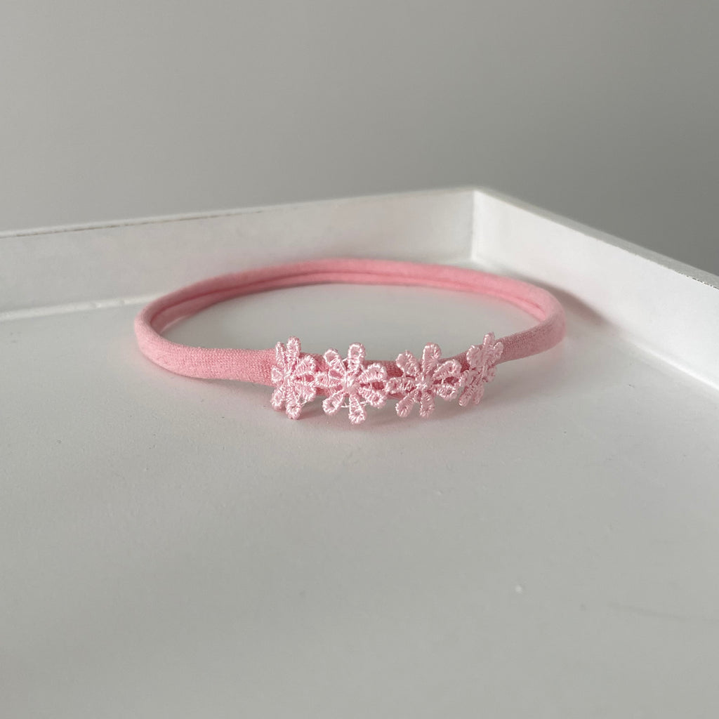 Delicate pink daisy flowers | Clip or headband