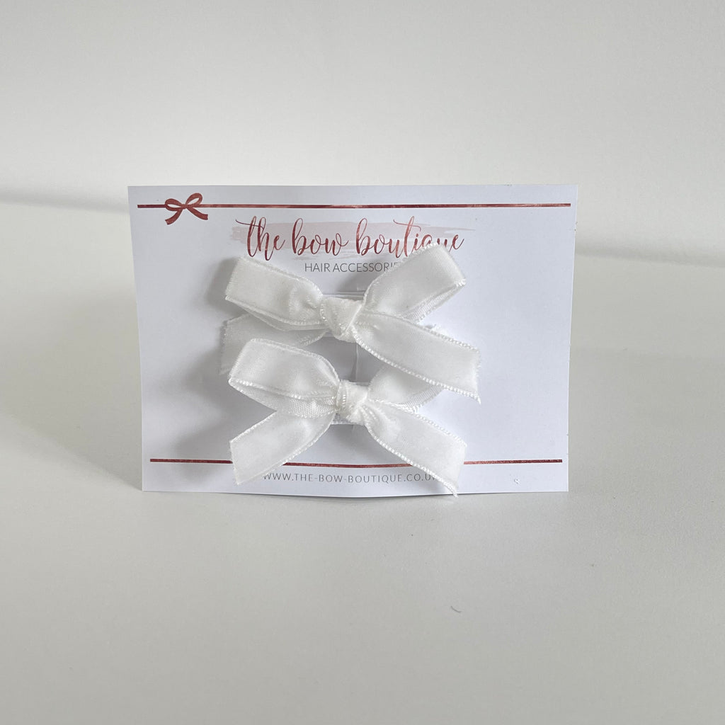 Mini velvet bows | 16 Colours | Clip or headband
