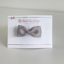 Load image into Gallery viewer, School collection pinch bows