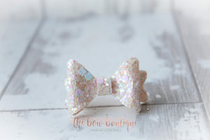 Medium baby glitter bows (25 Colours)