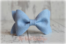 Load image into Gallery viewer, Large luxury felt bows (25 Colours)