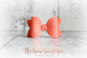 Medium deluxe felt bows (25 Colours)