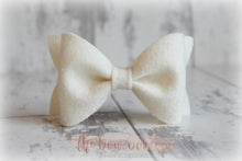 Load image into Gallery viewer, Large luxury felt bows (25 Colours)