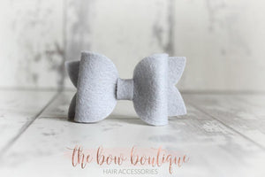 Medium deluxe felt bows (25 Colours)