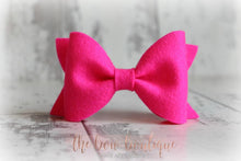 Load image into Gallery viewer, Large luxury felt bows (25 Colours)