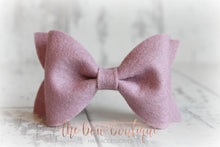 Load image into Gallery viewer, Large luxury felt bows (25 Colours)