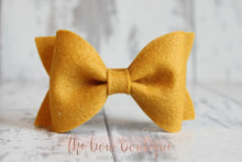 Load image into Gallery viewer, Large luxury felt bows (25 Colours)