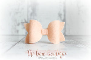 Medium deluxe felt bows (25 Colours)