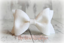 Load image into Gallery viewer, Large luxury felt bows (25 Colours)