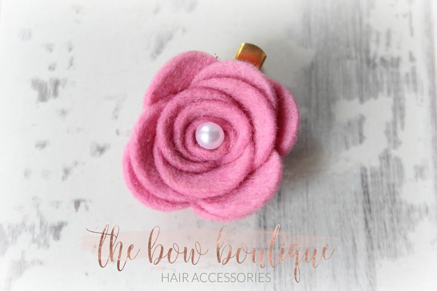 Large felt flower clips with pearl (26 Colours)