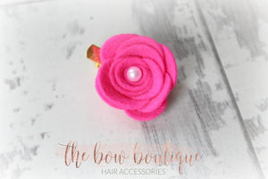Large felt flower clips with pearl (26 Colours)