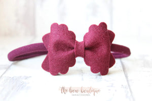 Small luxury scalloped felt bows (23 Colours)