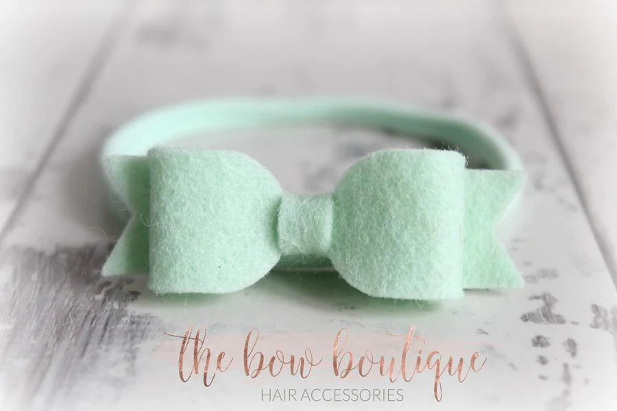 Small felt bows | 25 Colours | Clip or headband