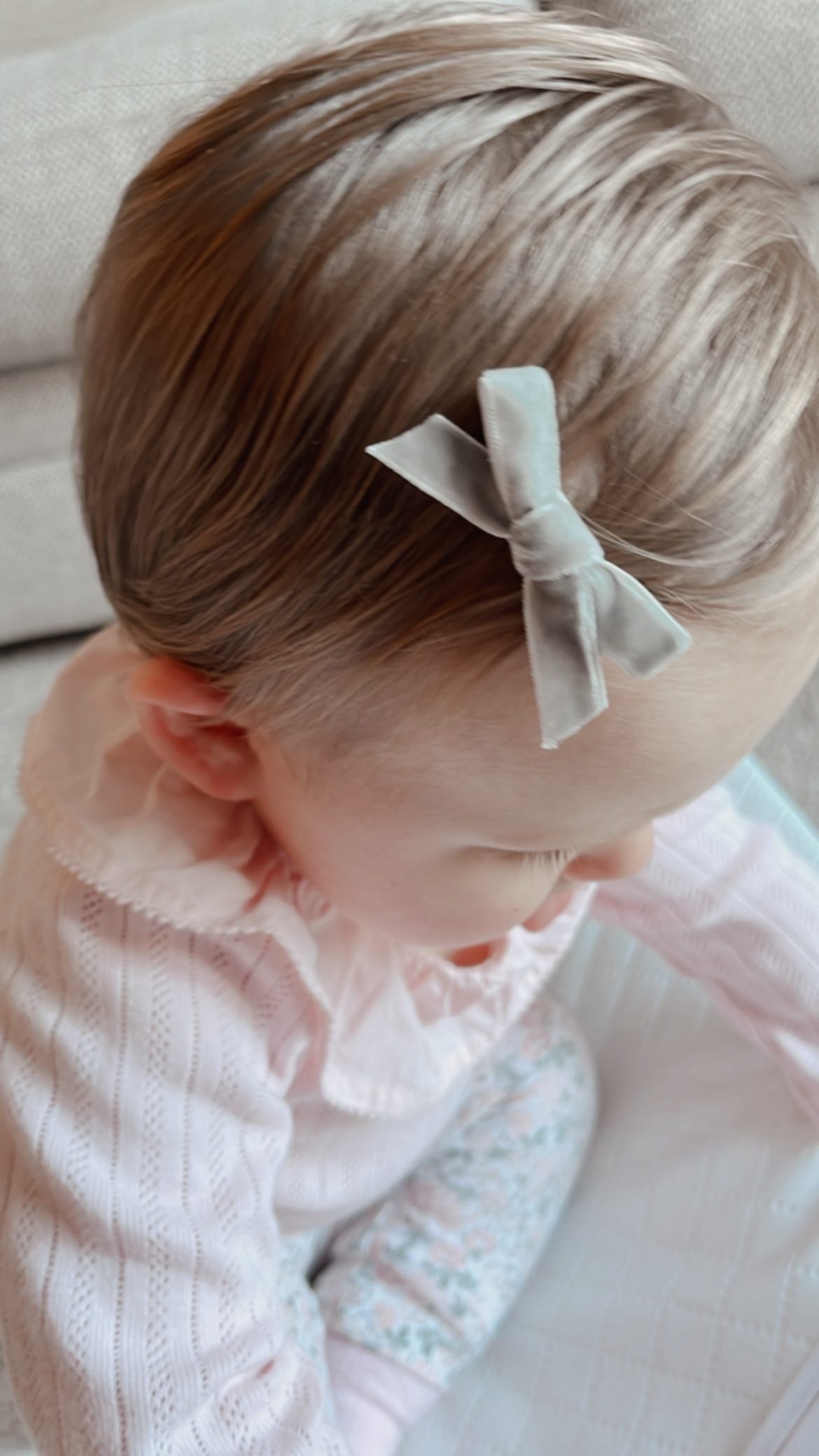 Mini velvet bows | 16 Colours | Clip or headband