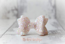 Load image into Gallery viewer, Mini deluxe glitter bows (25 Colours)