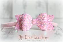Load image into Gallery viewer, Small chunky glitter bows (25 Colours)